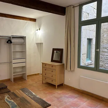 Cocon Nimois Plein Coeur-rue Fresque Arenes A 50 M 尼姆