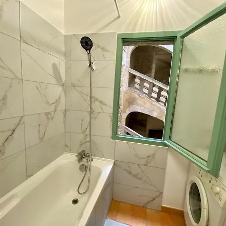 Cocon Nimois Plein Coeur-rue Fresque Arenes A 50 M 公寓 尼姆